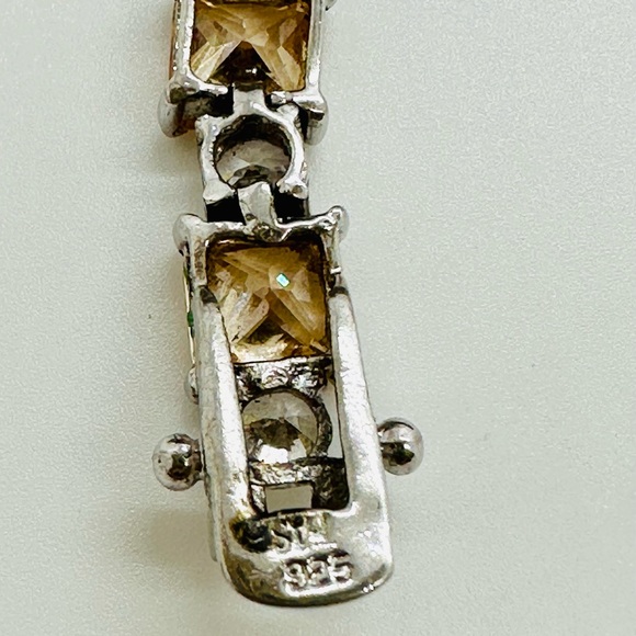 Beautiful Crystal 925 Tennis Bracelet - Picture 7 of 17